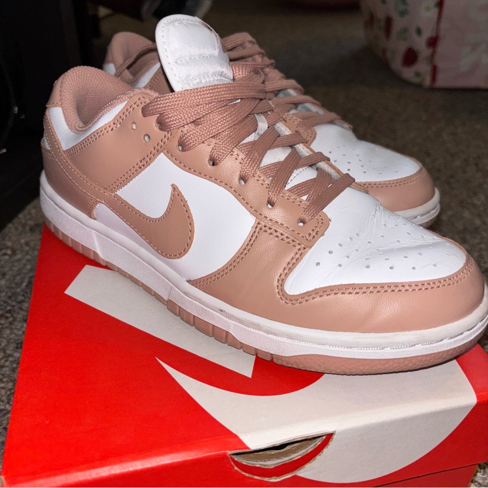 Rose whisper dunk lows